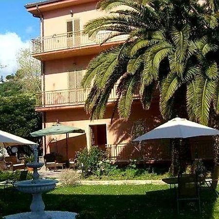 Un Posto Al Sole - Paola Bed & Breakfast Exterior photo