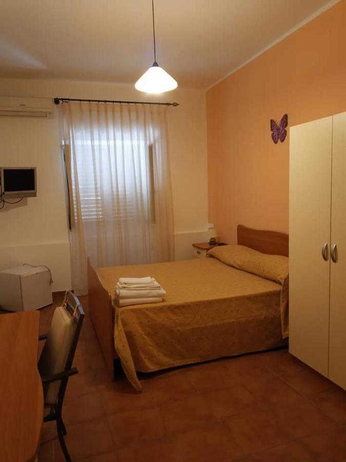 Un Posto Al Sole - Paola Bed & Breakfast Exterior photo
